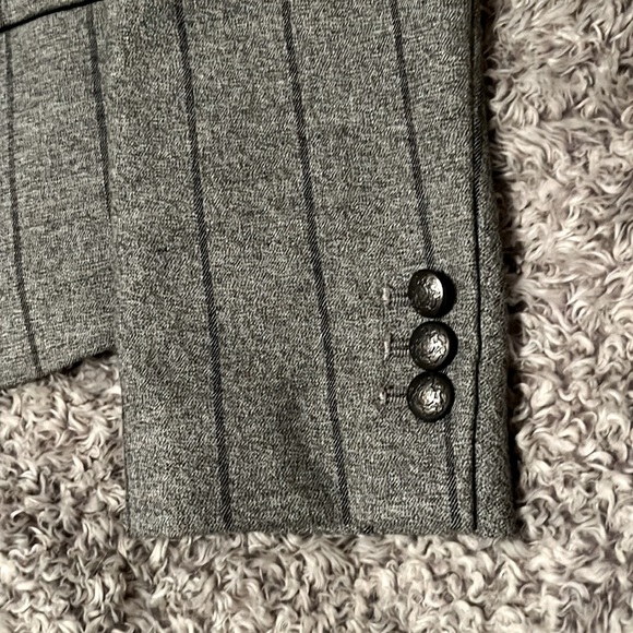 Banana Republic Grey and Navy Blazer/Sport Coat - Picture 4 of 5